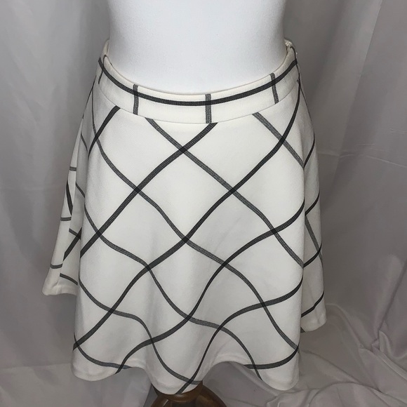LOFT Dresses & Skirts - LOFT Outlet Black & White Skirt